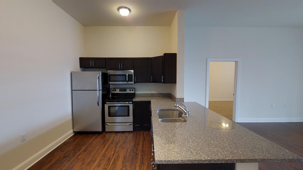 2 Donna Way, Troy, NY en venta - Matterport 3D Scan - Imagen 3 de 21