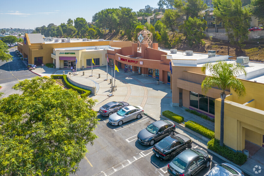 5801-5985 University Ave, San Diego, CA en alquiler - Foto del edificio - Imagen 1 de 4