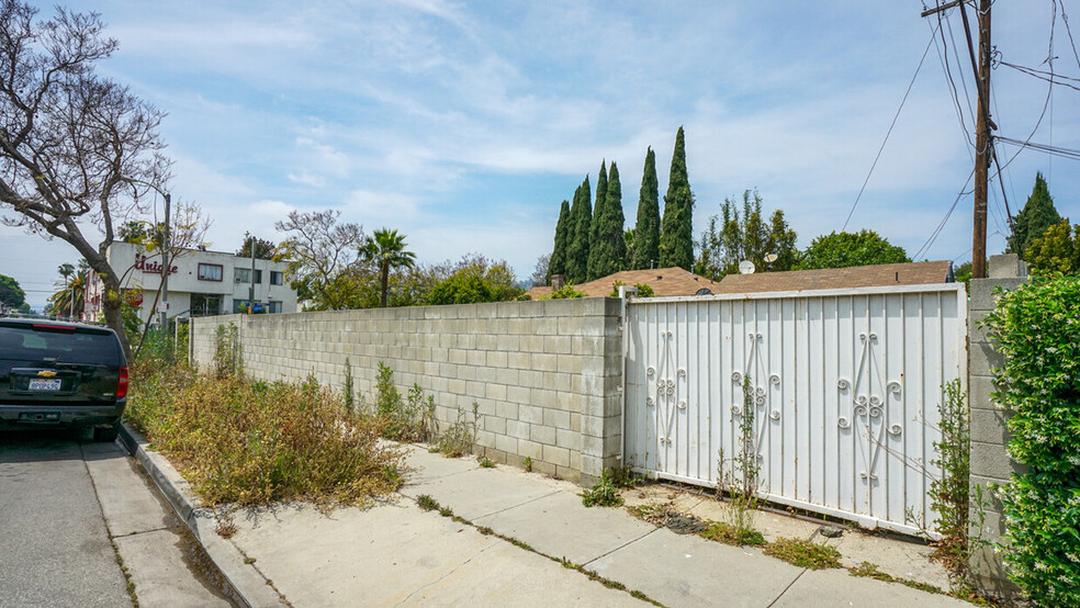 1000 N Gardner St, West Hollywood, CA en venta - Foto del edificio - Imagen 3 de 8