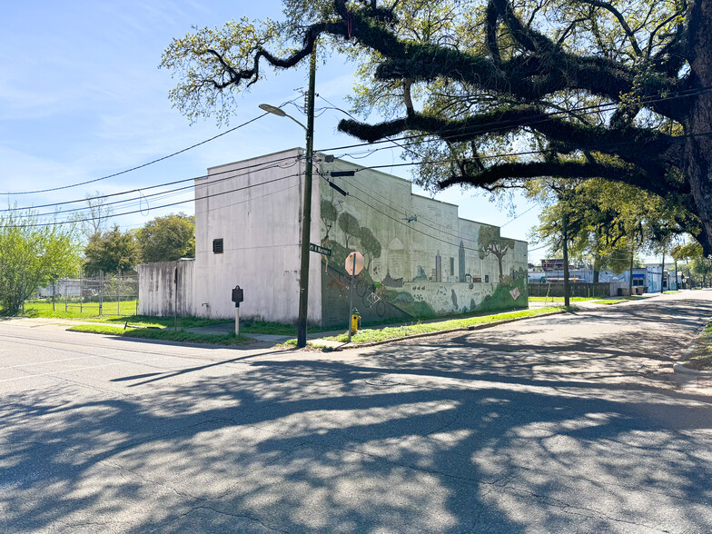 561 Saint Francis St, Mobile, AL en alquiler - Foto del edificio - Imagen 1 de 12