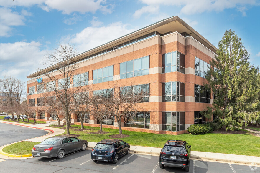 45240 Business Ct, Sterling, VA en alquiler - Foto del edificio - Imagen 2 de 9