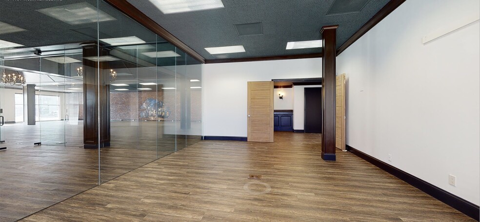 4101 W Alameda Ave, Burbank, CA en alquiler - Foto del interior - Imagen 3 de 11