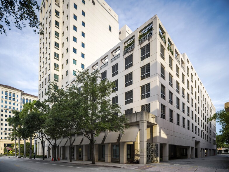 2800 Ponce de Leon Blvd, Coral Gables, FL en alquiler - Foto del edificio - Imagen 2 de 8