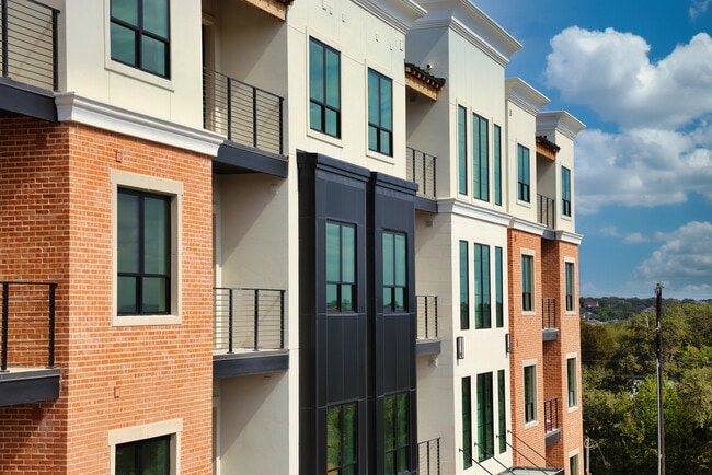 Más detalles de 10899 S Hausman Rd, San Antonio, TX - Edificio residencial​ en venta