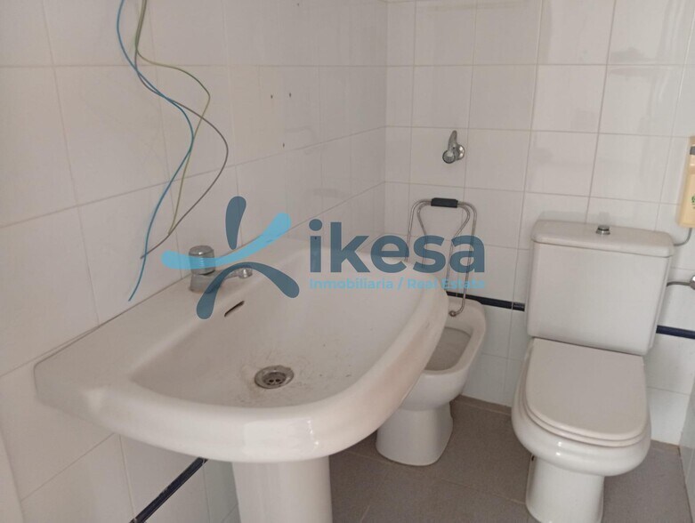Oficina en El Ejido en venta - Foto del edificio - Imagen 3 de 7