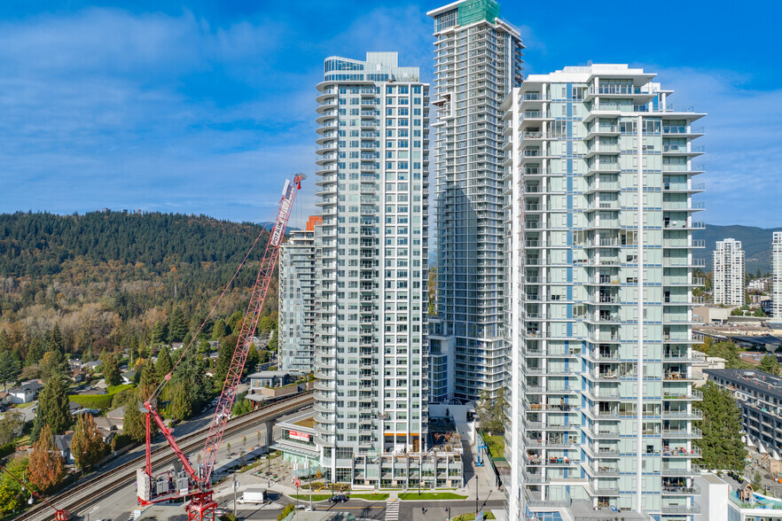 515 Cottonwood Av, Coquitlam, BC en alquiler - Foto del edificio - Imagen 2 de 33