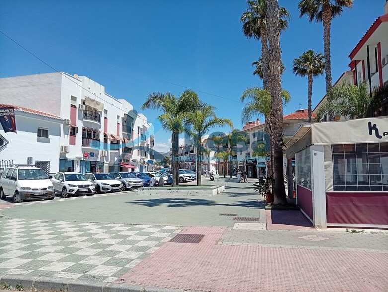 Local en Salobreña, Granada en venta - Foto del edificio - Imagen 2 de 16