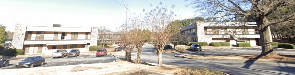 6735 Peachtree Industrial Blvd, Doraville, GA en alquiler - Foto del edificio - Imagen 3 de 5