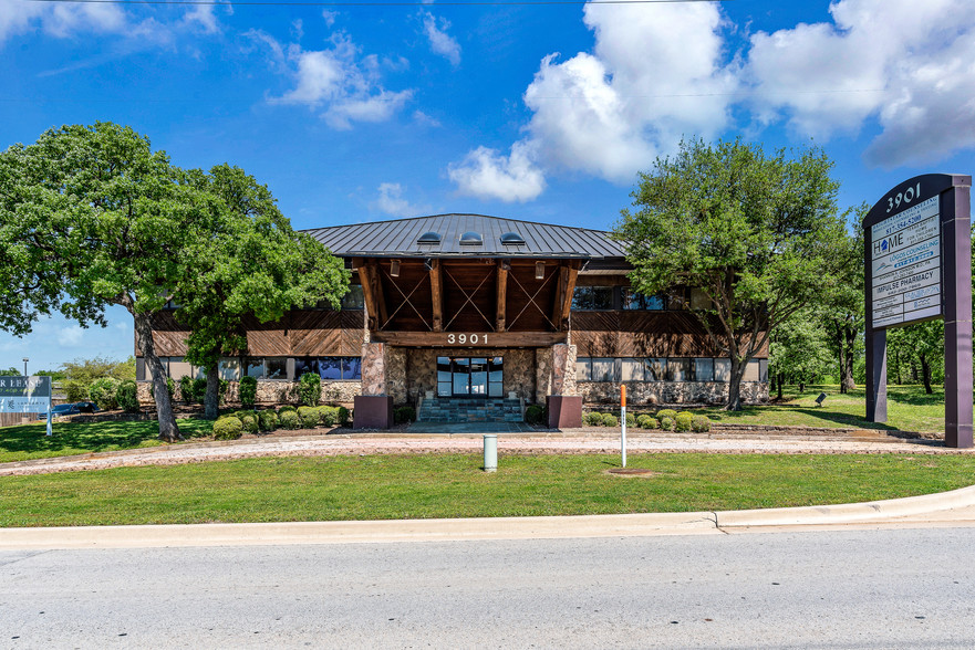 3901 Airport Fwy, Bedford, TX en alquiler - Foto principal - Imagen 1 de 9