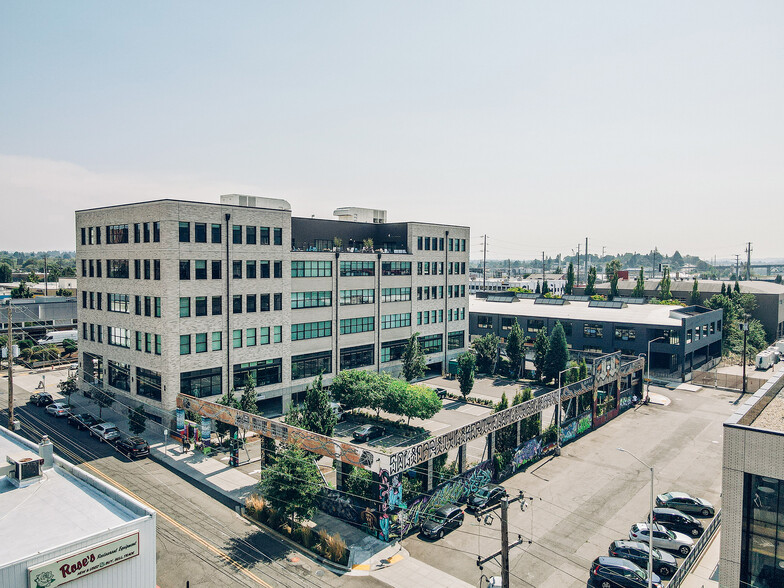 240 SE Clay St, Portland, OR en alquiler - Foto del edificio - Imagen 3 de 4