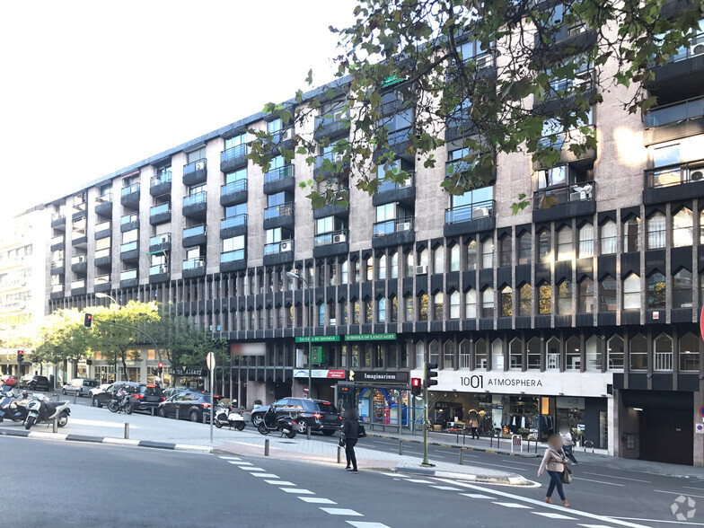 Oficinas en Madrid, MAD en venta - Foto del edificio - Imagen 2 de 2