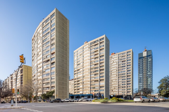 Más detalles de Avinguda de Roma, 6, Barcelona - Edificio residencial​ en venta