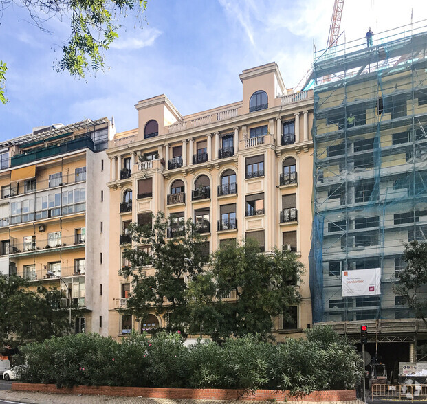 Calle De San Bernardo, 120, Madrid, Madrid en alquiler - Foto del edificio - Imagen 3 de 4