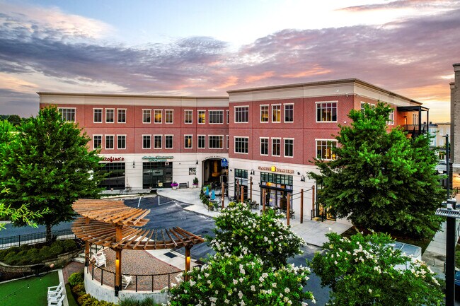 Más detalles de 2015 Ayrsley Town Blvd, Charlotte, NC - Oficina, oficina/local en alquiler