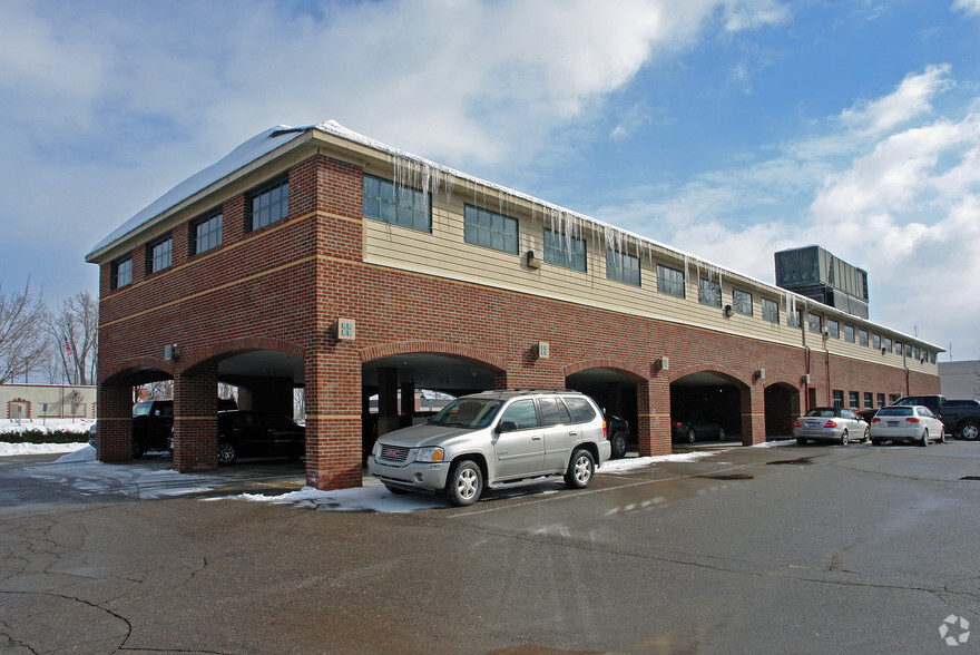 1668 S Telegraph Rd, Bloomfield Hills, MI en alquiler - Foto del edificio - Imagen 2 de 9