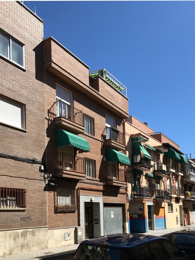 Más detalles de Calle del Papagayo, 25, Madrid - Edificio residencial​ en venta