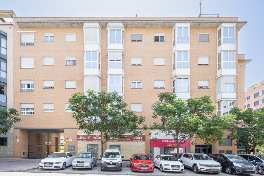 Calle Rozas de Puerto Real, 7, Madrid, Madrid en alquiler - Foto del edificio - Imagen 2 de 2