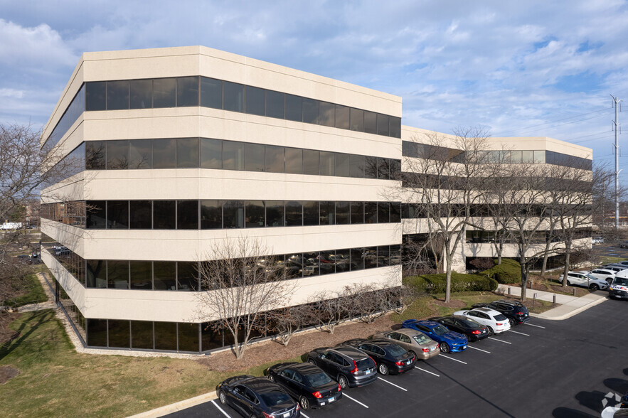 5 Revere Dr, Northbrook, IL en alquiler - Foto del edificio - Imagen 2 de 14