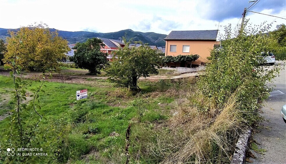Terreno en Cacabelos en venta - Foto del edificio - Imagen 2 de 8