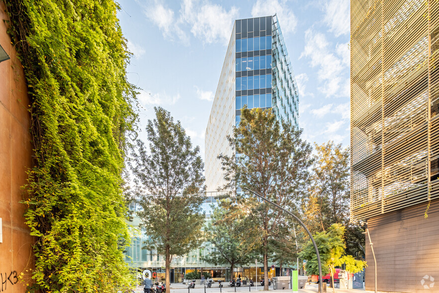 Oficinas en Barcelona, Barcelona en alquiler - Foto del edificio - Imagen 3 de 5