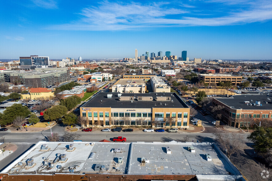 900 W Magnolia Ave, Fort Worth, TX en alquiler - Vista aérea - Imagen 3 de 5