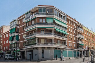 Más detalles de Avenida de Rafaela Ybarra, 39, Madrid - Edificio residencial​ en venta