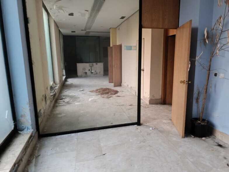 Local en Villablino, León en venta - Foto del edificio - Imagen 3 de 5
