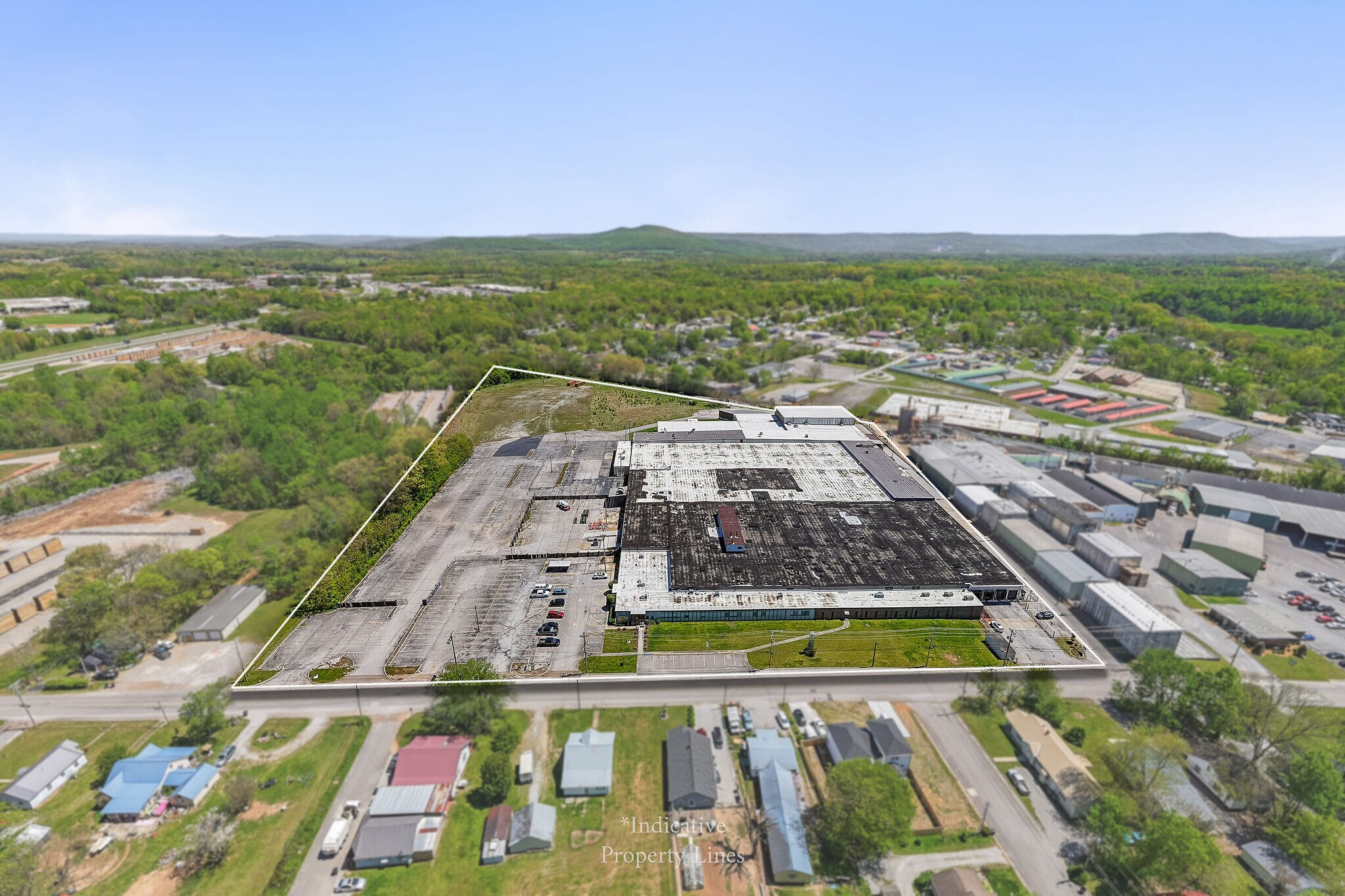 204 Red Rd, McMinnville, TN en venta Foto del edificio- Imagen 1 de 38