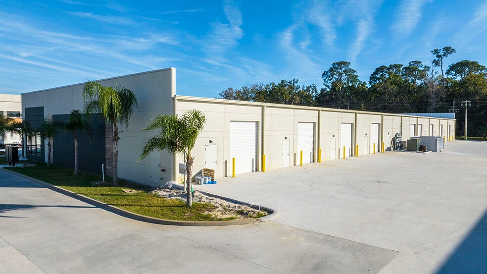 375 Monroe Rd, Sanford, FL en alquiler - Foto del edificio - Imagen 3 de 35