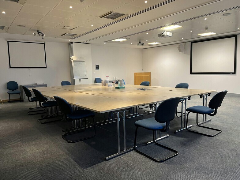 2 Millshaw Park Ln, Leeds en alquiler - Foto del interior - Imagen 3 de 8