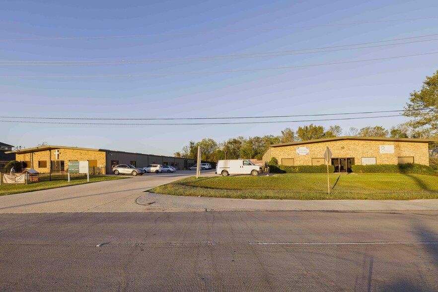 40 Wilson Rd, Humble, TX en alquiler - Foto del edificio - Imagen 3 de 4