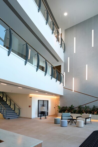 3 Arlington Sq, Bracknell en alquiler - Foto del interior - Imagen 2 de 18