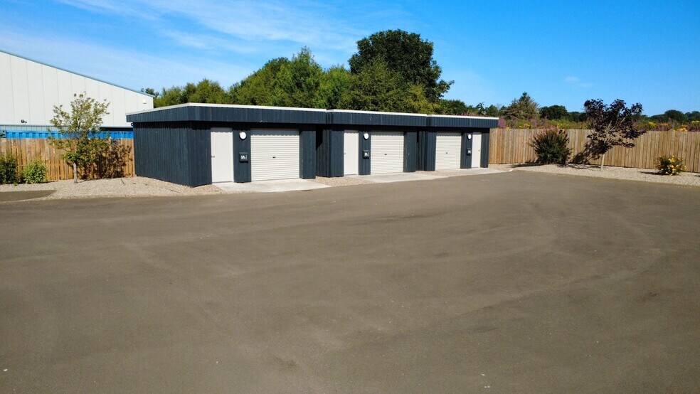 6 Brent Av, Montrose en alquiler - Foto del edificio - Imagen 3 de 5