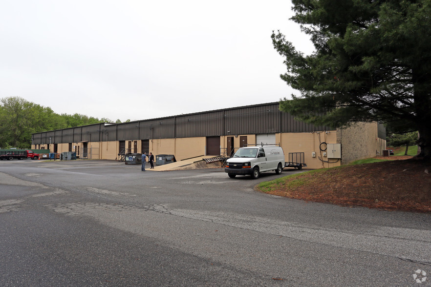 500 Turner Industrial Way, Aston, PA en alquiler - Foto del edificio - Imagen 3 de 5