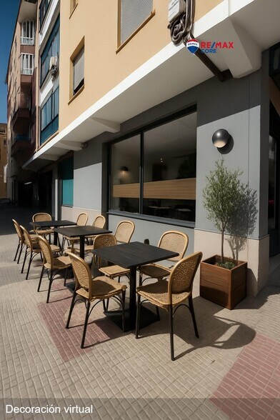 Local en Cáceres en venta - Foto del edificio - Imagen 3 de 19