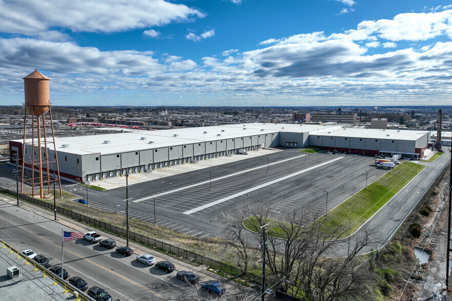 956 E Erie Ave, Philadelphia, PA en alquiler - Foto del edificio - Imagen 2 de 11