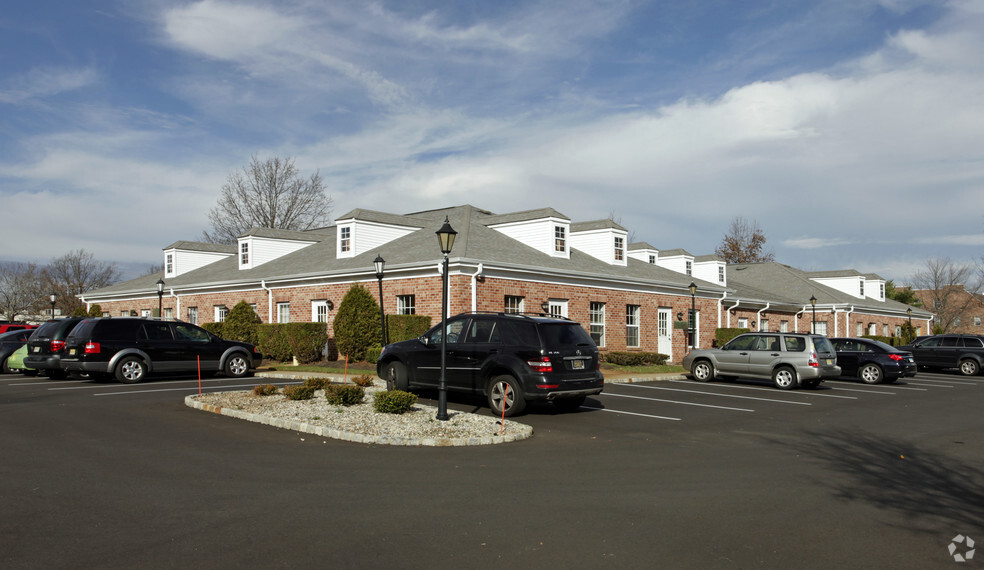 180 Avenue at the Cmn, Shrewsbury, NJ en alquiler - Foto del edificio - Imagen 2 de 2