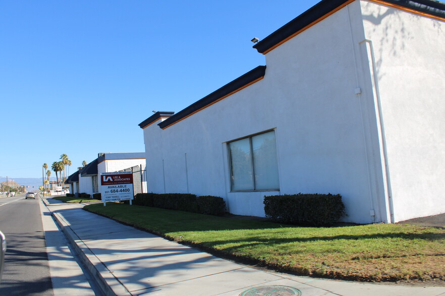 2902-2976 Rubidoux Blvd, Jurupa Valley, CA en alquiler - Foto del edificio - Imagen 2 de 9