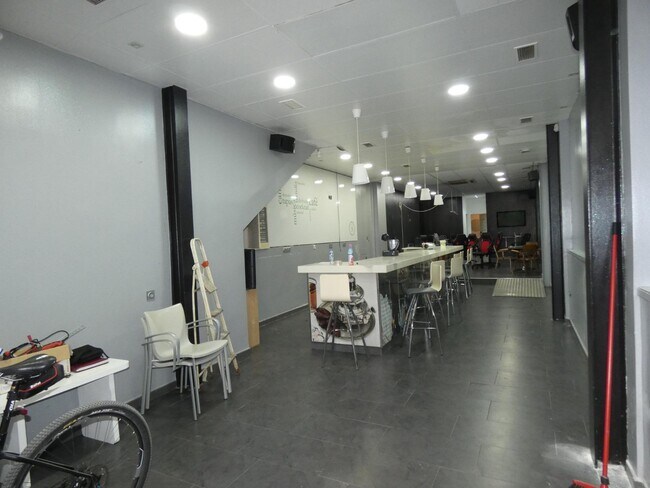 Más detalles de Local en alquiler