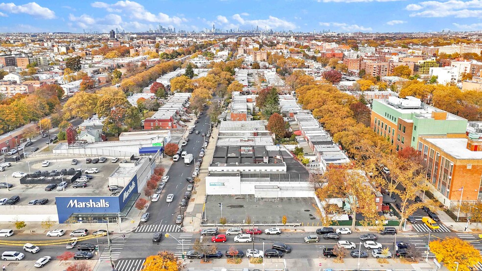 2461 E 17th St, Brooklyn, NY en alquiler - Foto del edificio - Imagen 1 de 3