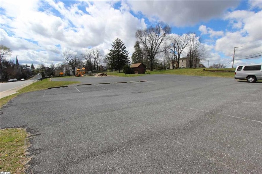 800-812 W Main St, Waynesboro, VA en venta - Foto del edificio - Imagen 2 de 11