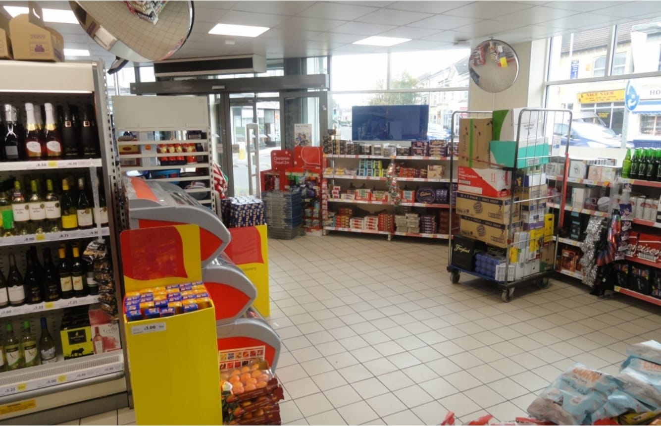 1-13 South Farm Rd, Worthing, WSX BN14 7AB - Unidad 1-5 -  - Foto del interior - Image 1 of 6