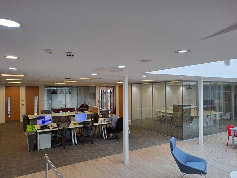 Mold Rd, Wrexham en venta - Foto del interior - Imagen 2 de 4