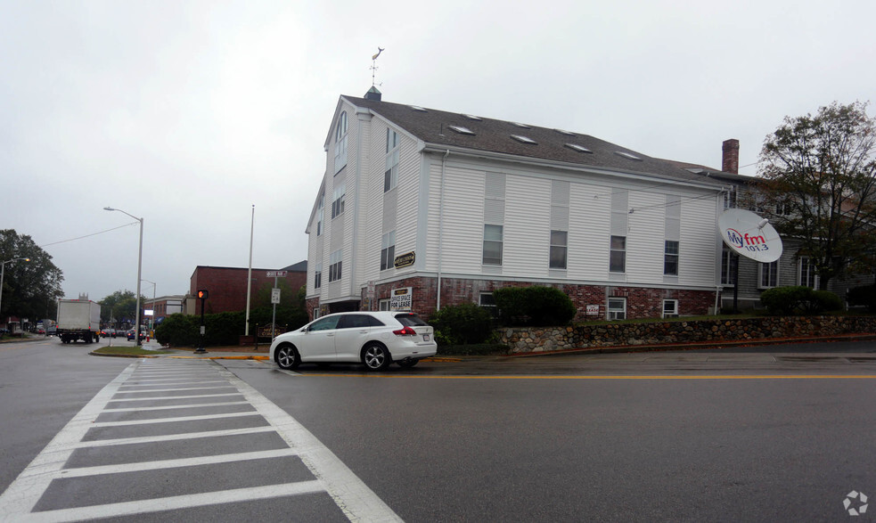 258 Main St, Milford, MA en alquiler - Foto del edificio - Imagen 1 de 11