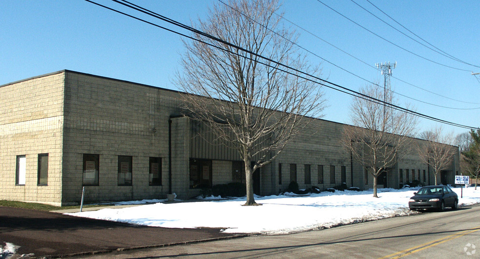 270 Geiger Rd, Philadelphia, PA en alquiler - Foto del edificio - Imagen 2 de 5