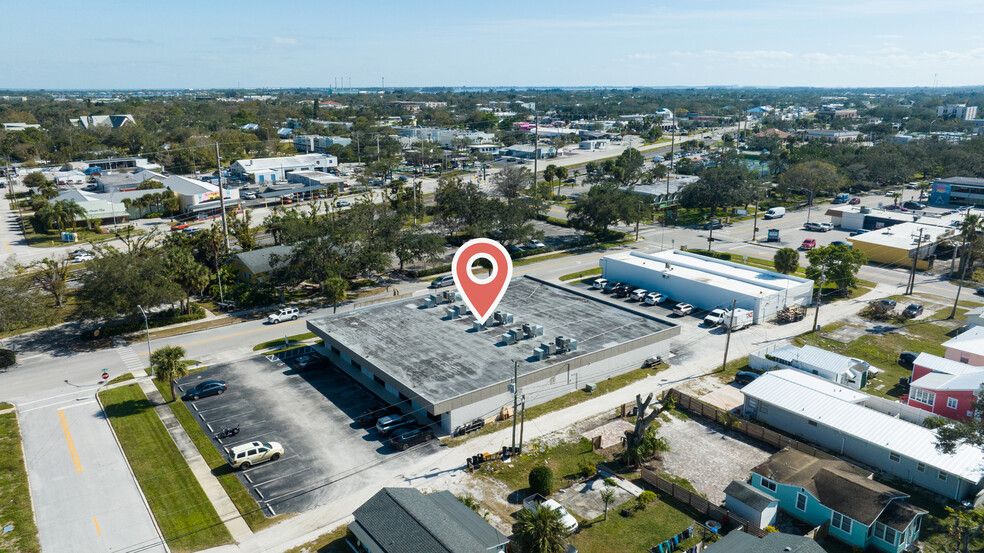 2345 14th Ave, Vero Beach, FL en venta - Foto del edificio - Imagen 1 de 33