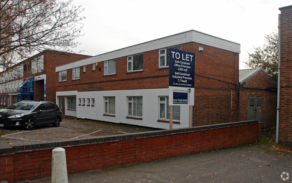 211 Torrington Ave, Coventry en venta - Foto principal - Imagen 1 de 4