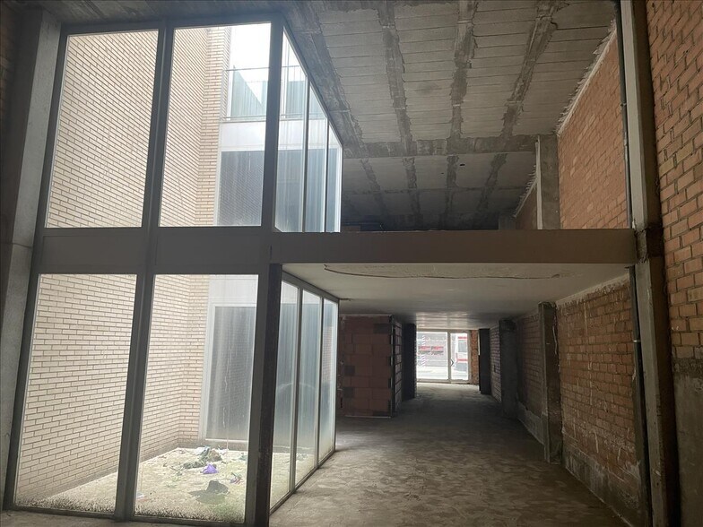 Local en Lleida en venta - Foto del edificio - Imagen 3 de 21