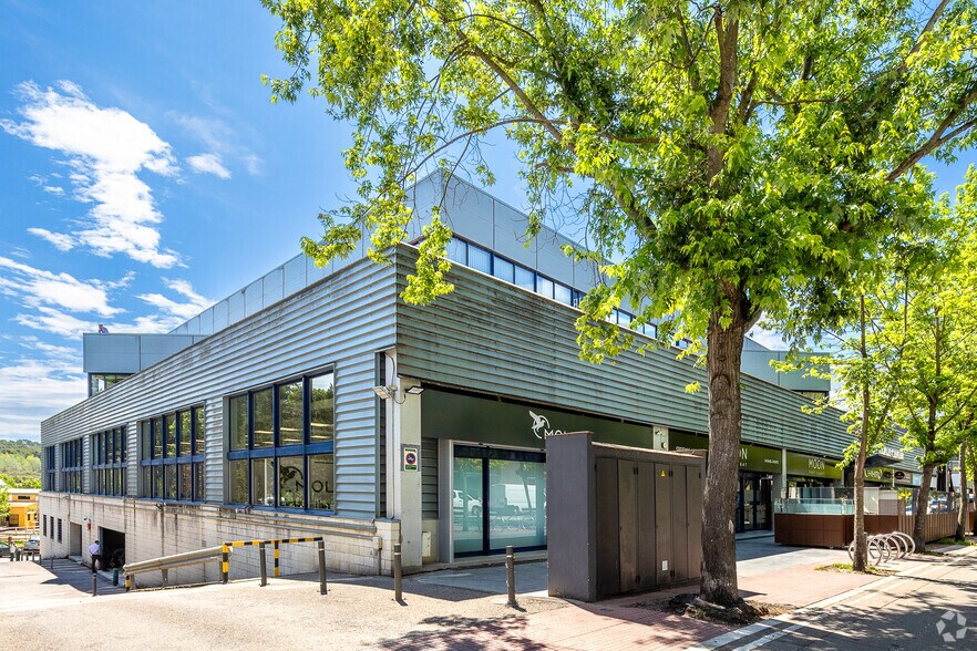 Local en Sant Cugat del Vallès, Barcelona en venta - Foto del edificio - Imagen 2 de 2