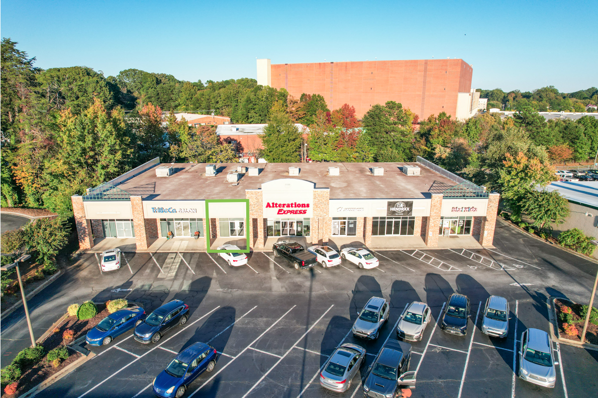 2500 Battleground Ave, Greensboro, NC en alquiler Foto del edificio- Imagen 1 de 1